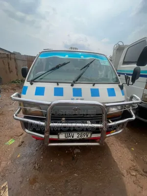 Toyota HiAce 1997 White