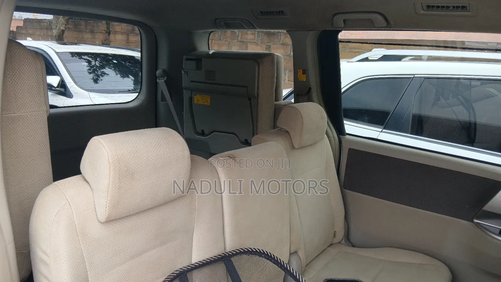 Toyota Noah 2011 White