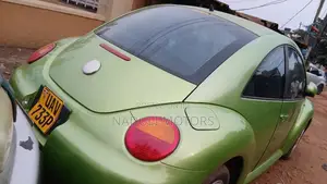 Volkswagen Beetle 2004 Green