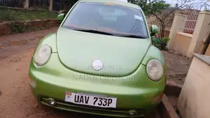 Volkswagen Beetle 2004 Green