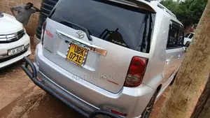 Toyota Corolla Rumion 2010 Silver