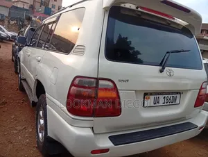 Toyota Land Cruiser 2003 White
