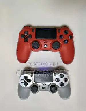 Sony Playstation 4 500gb 2 Controller 3 Games Included. Cords