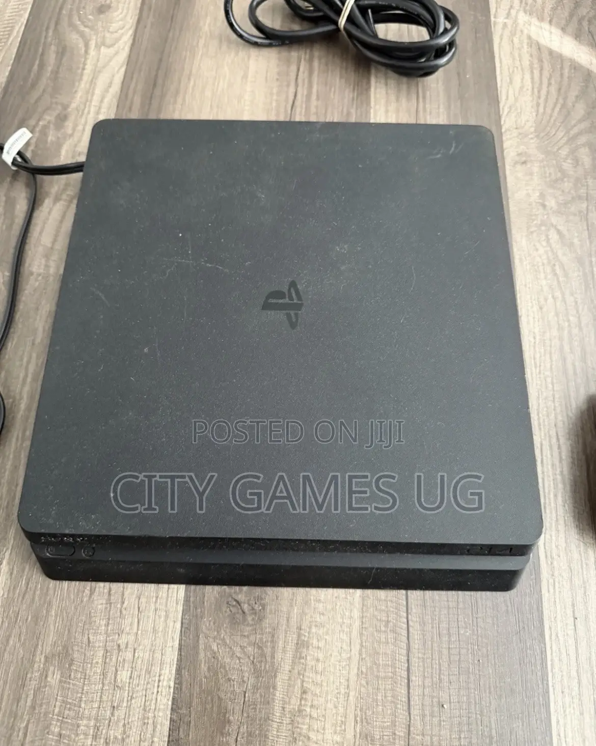 Sony Playstation 4 Sliblack Video Game Console in Working Condition