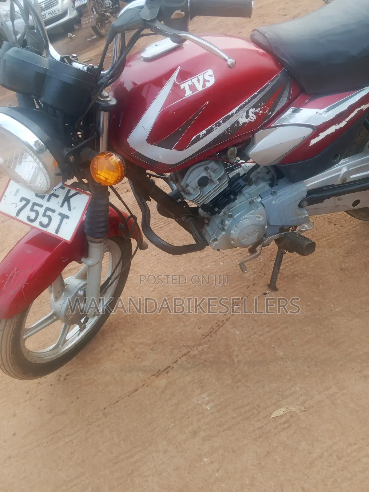 TVS HLX 125 2022 Red