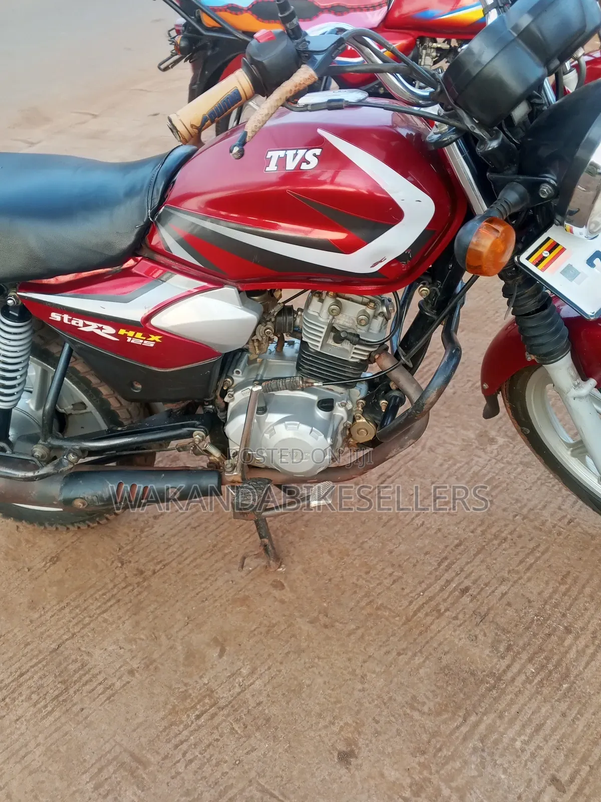 TVS HLX 125 2023 Red