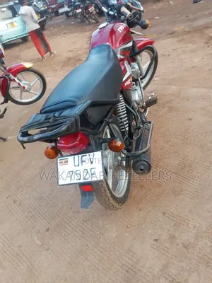 TVS HLX 125 2023 Red