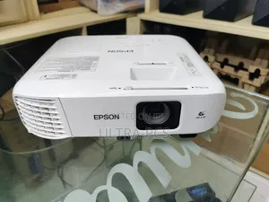 Epson 4000 Lumens