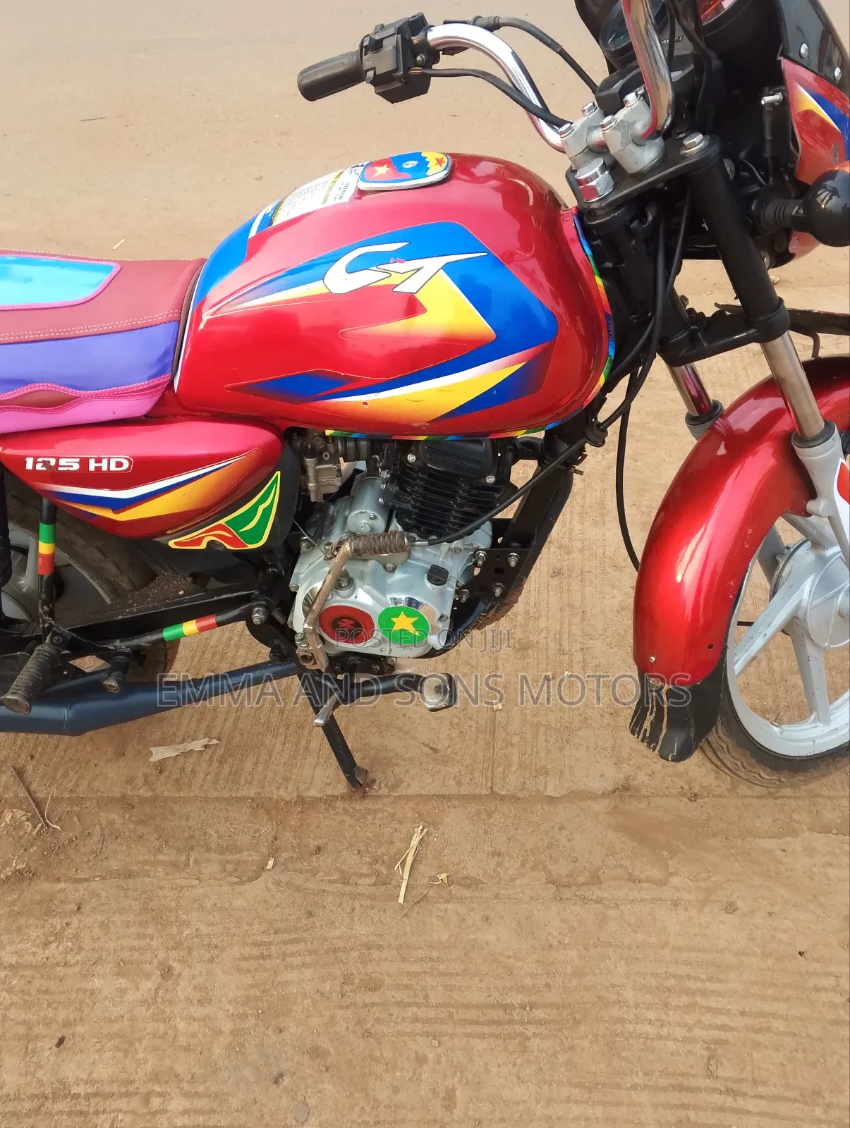 Bajaj Boxer 125 2025 Red