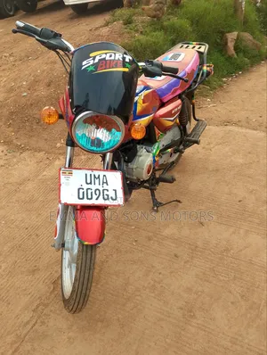 Bajaj Boxer 125 2025 Red