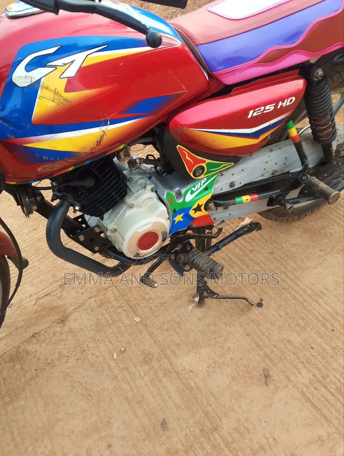 Bajaj Boxer 125 2025 Red