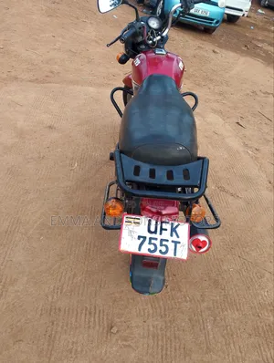 TVS HLX 125 2023 Red