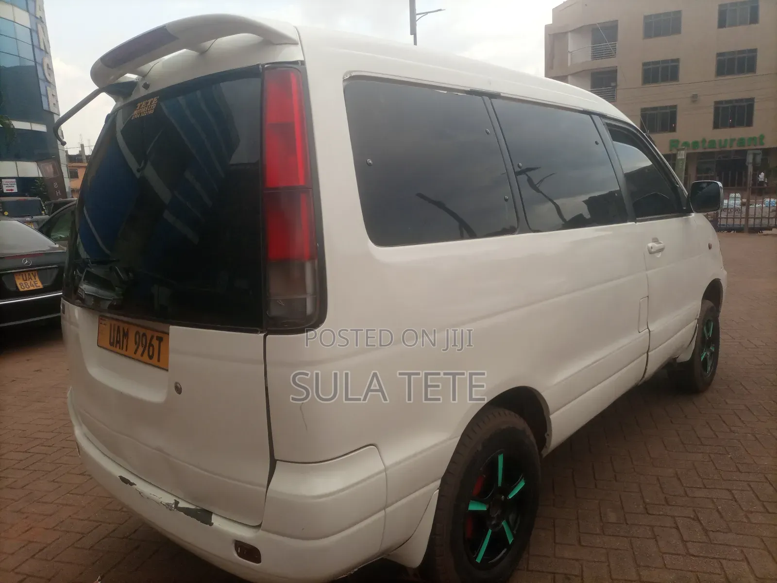 Toyota Noah 2.0 FWD (8 Seater) 2001 White