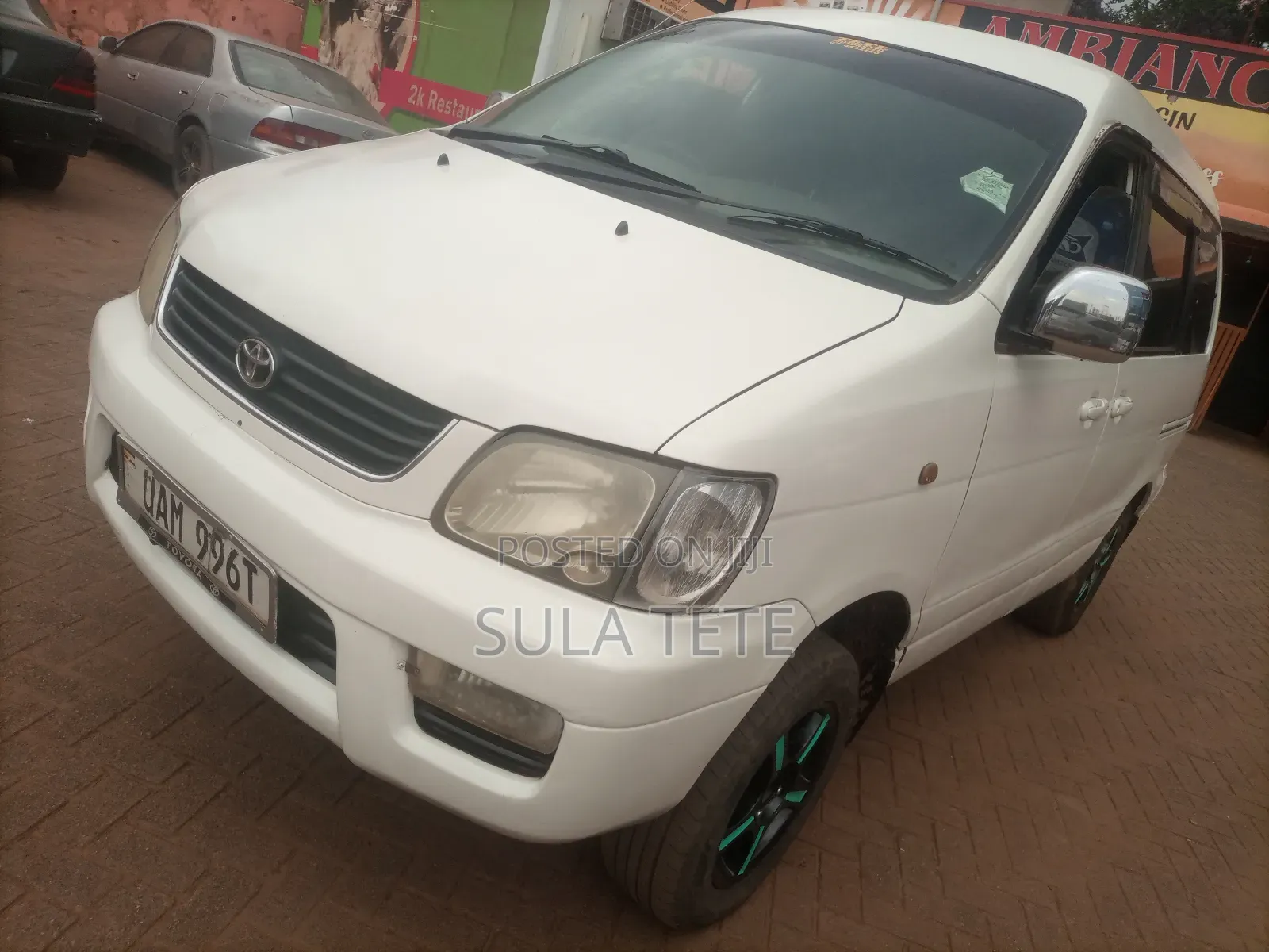 Toyota Noah 2.0 FWD (8 Seater) 2001 White