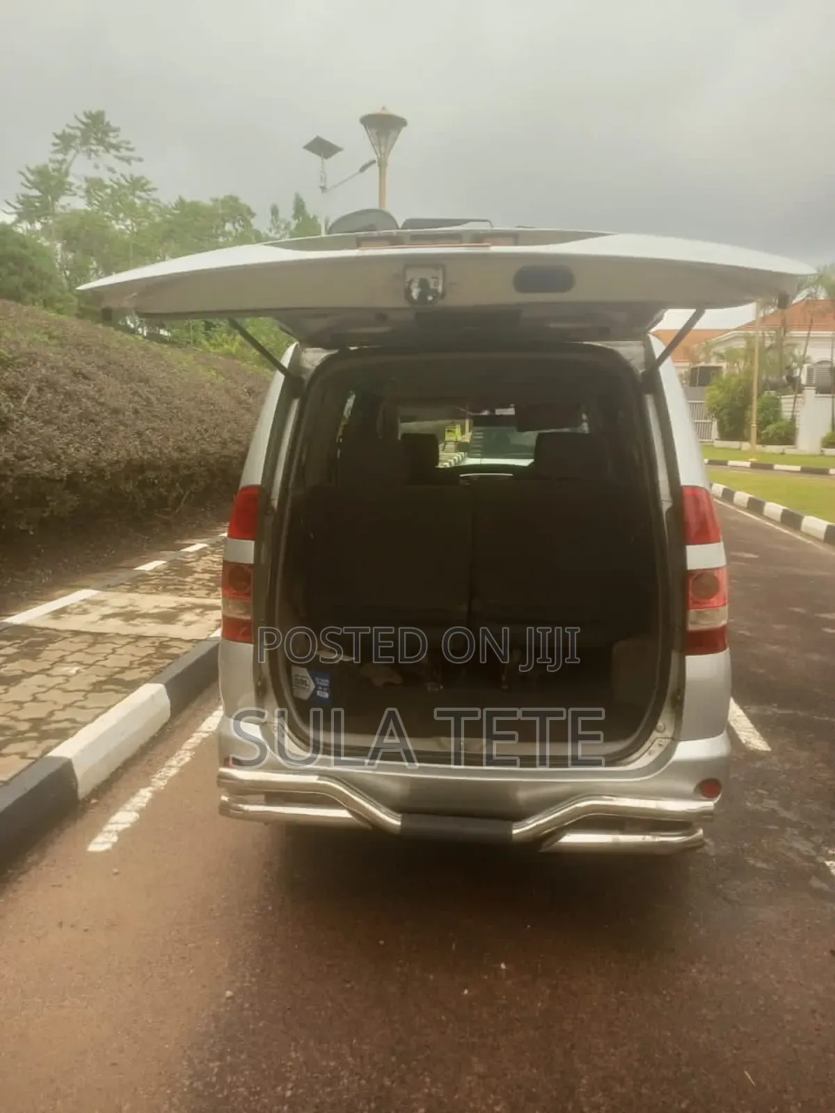 Toyota Noah 2.0 AWD (8 Seater) 2004 Silver