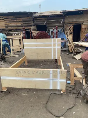 5x6 Executive Board Bed (White Striped)-Workshop Price