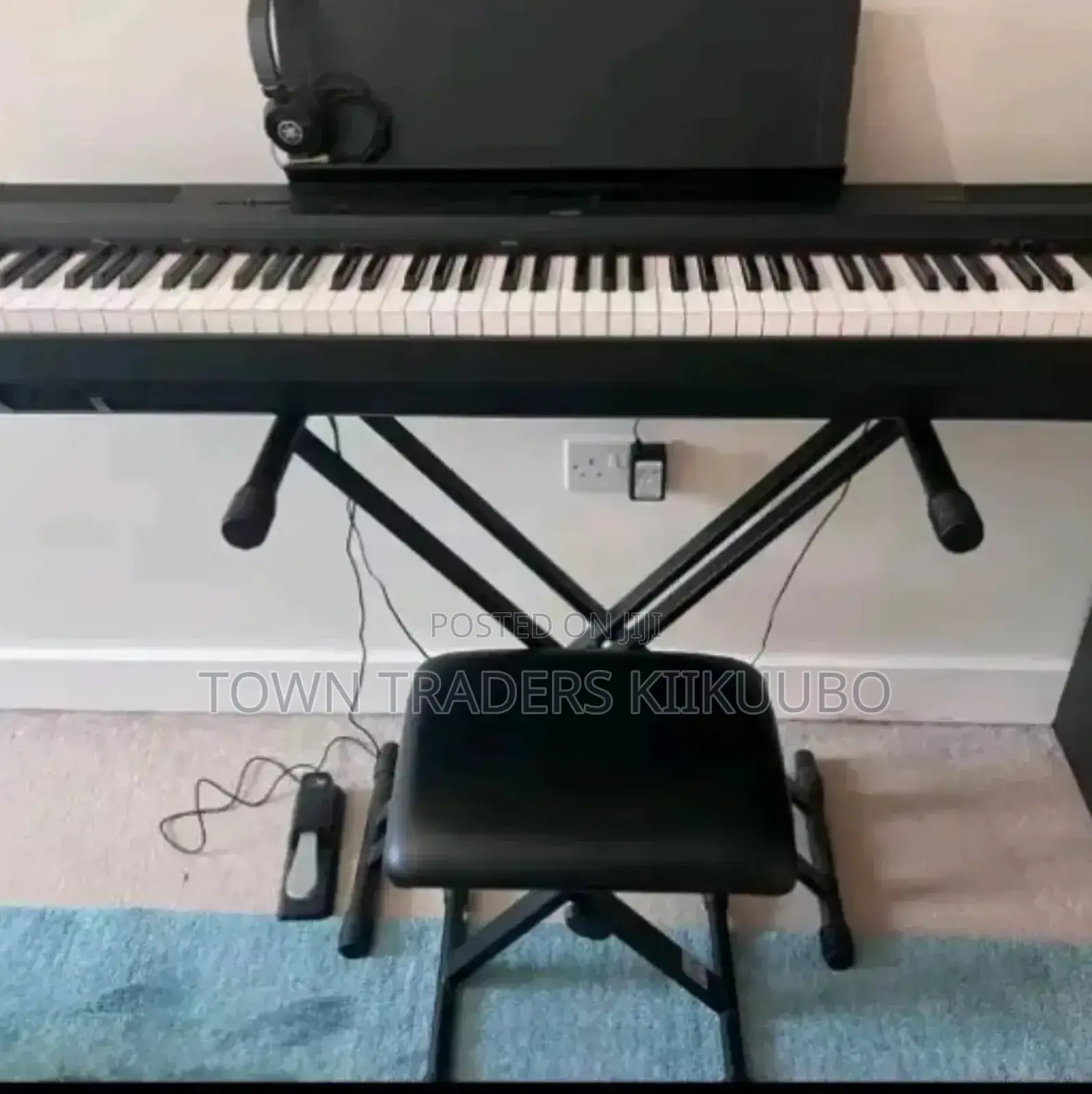 Piano Adjustable Seat