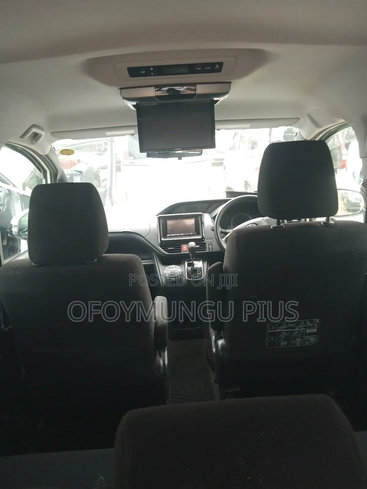Toyota Noah 2014 White