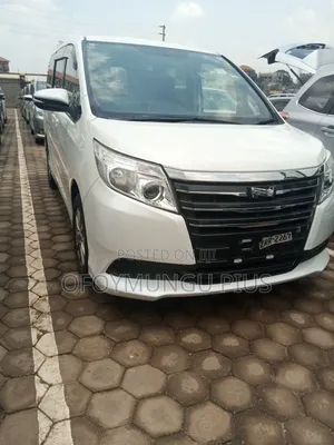 Toyota Noah 2014 White