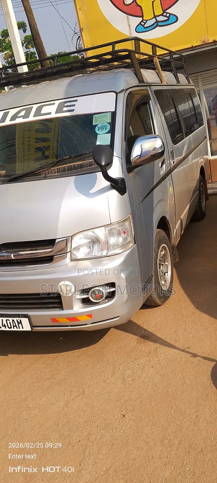 Toyota HiAce 2010 Silver