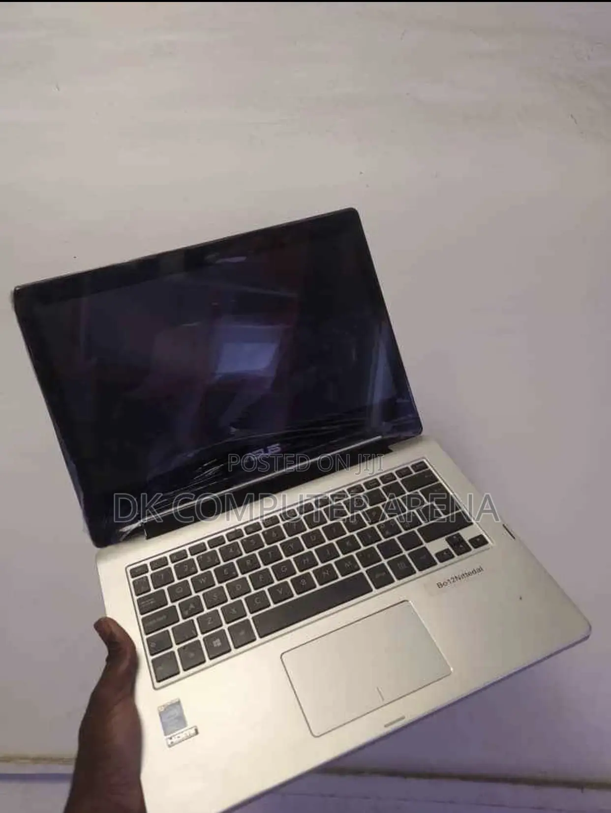 Laptop Asus A42DE 4GB Intel Core i3 SSD 128GB