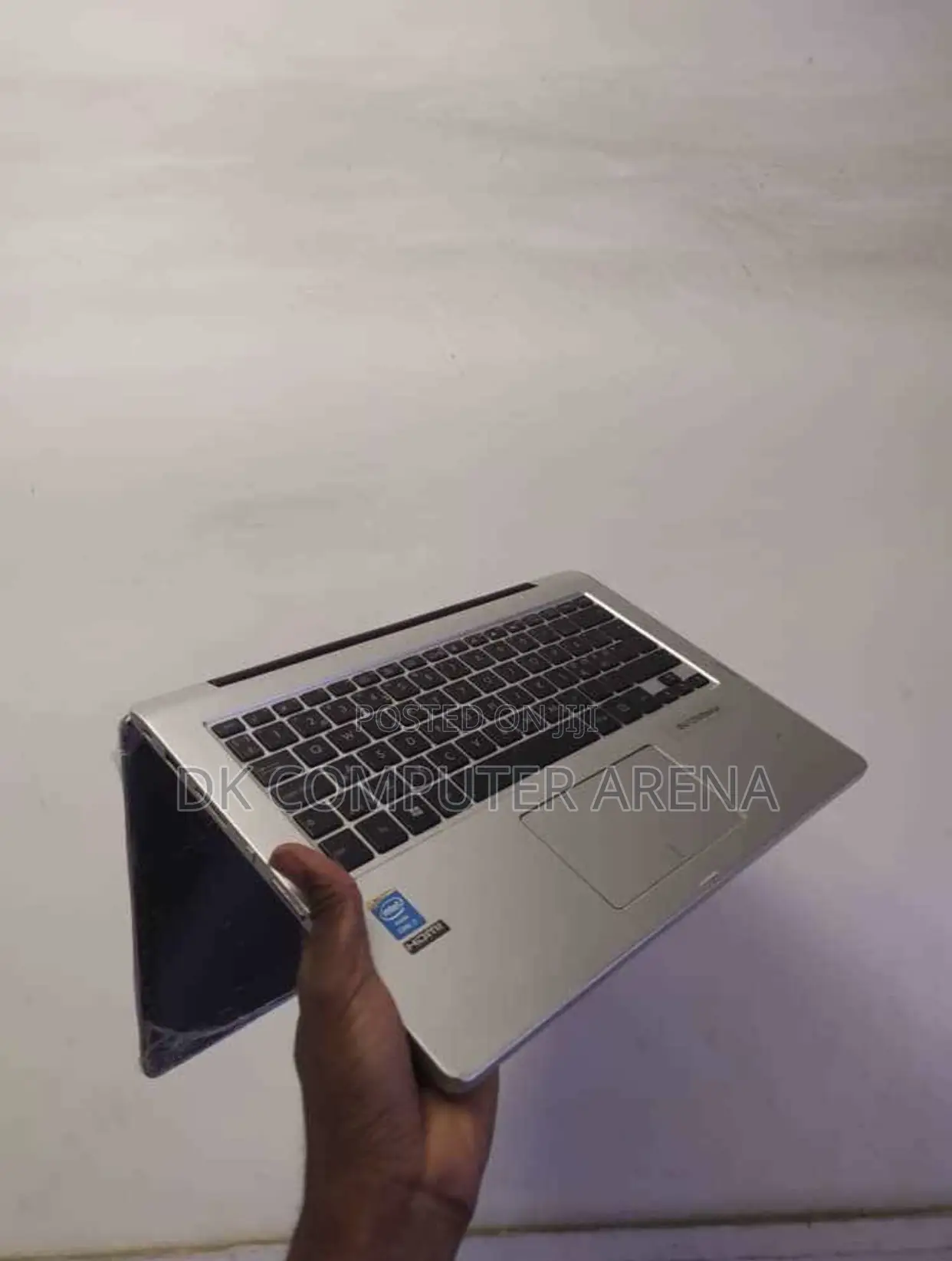 Laptop Asus A42DE 4GB Intel Core i3 SSD 128GB