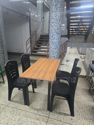 Restaurant Table and 4 Chairs Armless