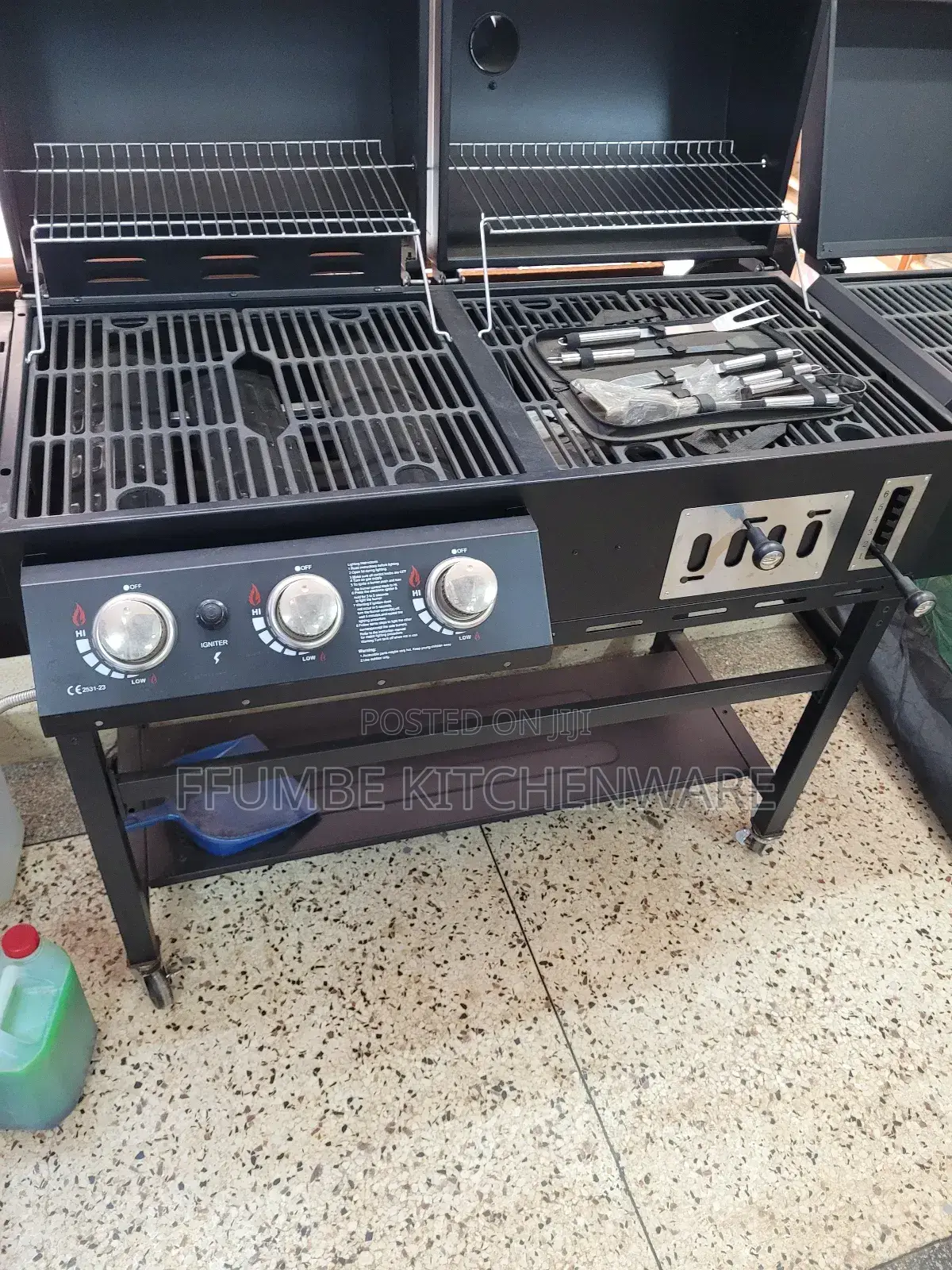 Barbecue Grill or 4 in 1 Gas and Charcoal Grill