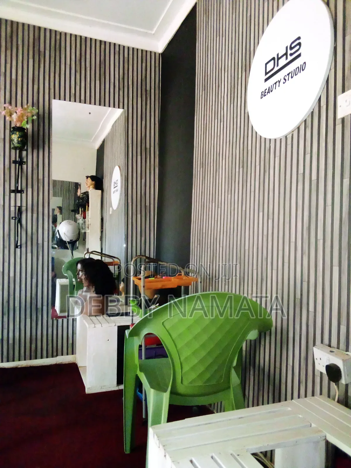 Salon on Sale