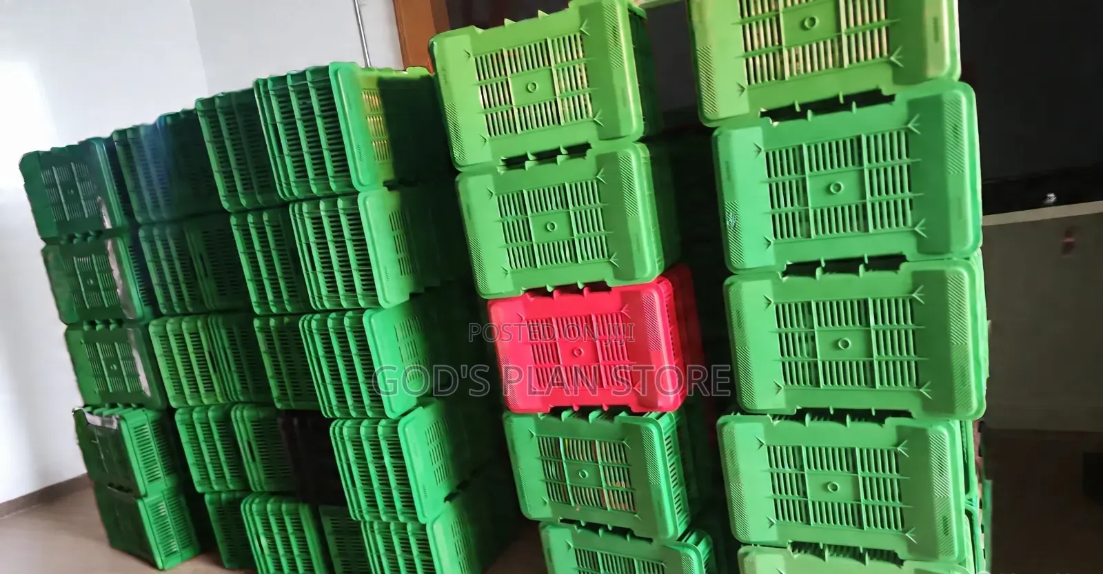 Static Plastic Crates Static Plastic Crates