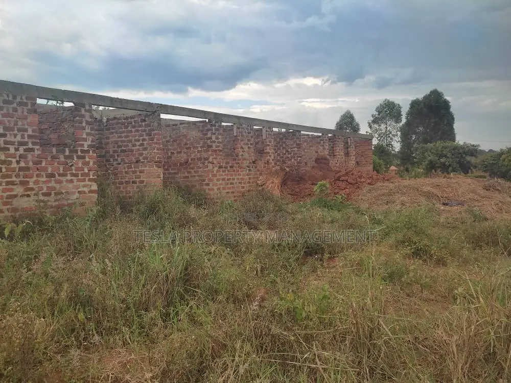 16 Motel Rooms at Zirobwe-Busiika for Sale*Prime Commercial Property