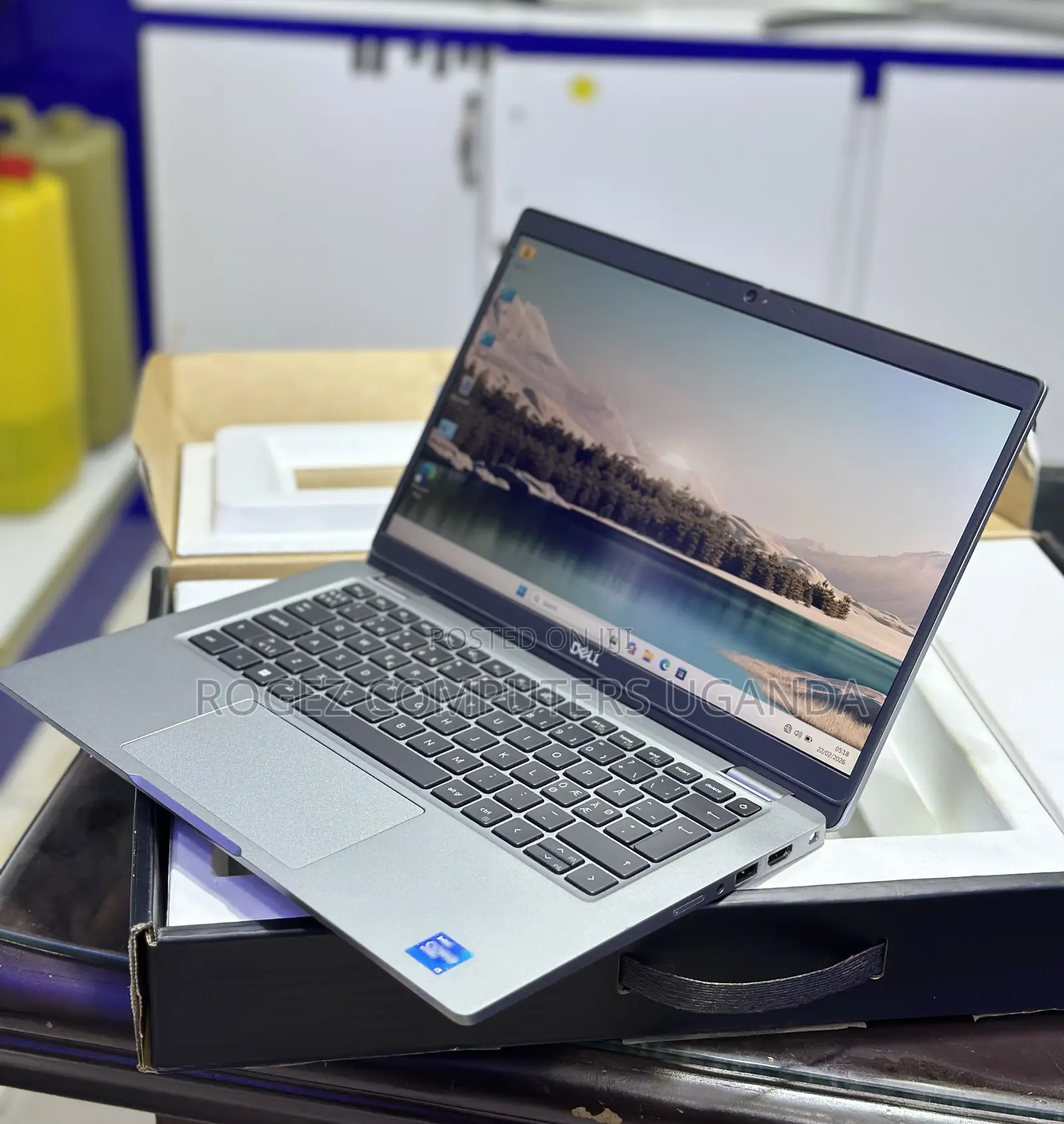 New Laptop Dell Latitude 5320 8GB Intel Core i5 SSD 256GB