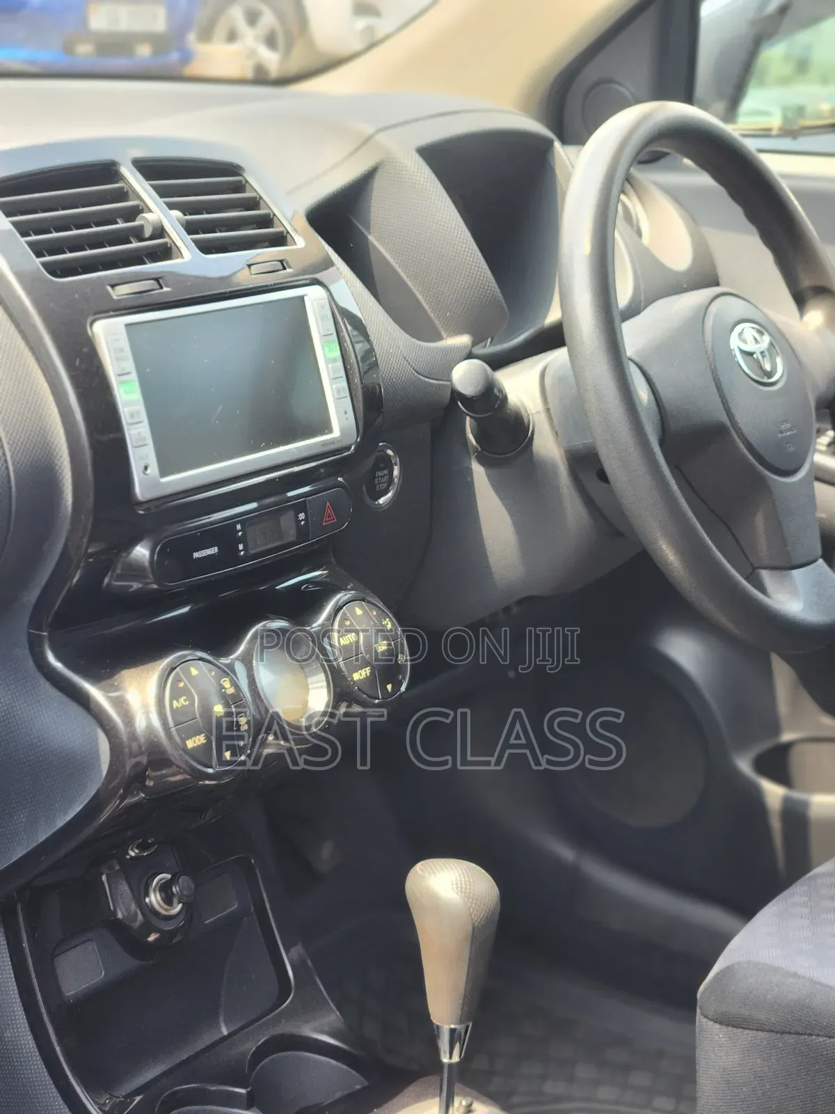 Toyota IST 2010 Silver