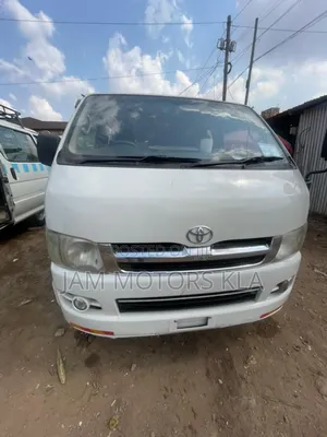 Toyota HiAce 2009 White
