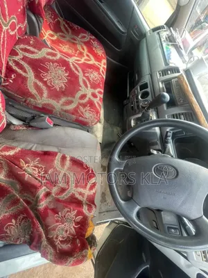 Toyota HiAce 2009 White