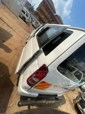 Toyota HiAce 2009 White