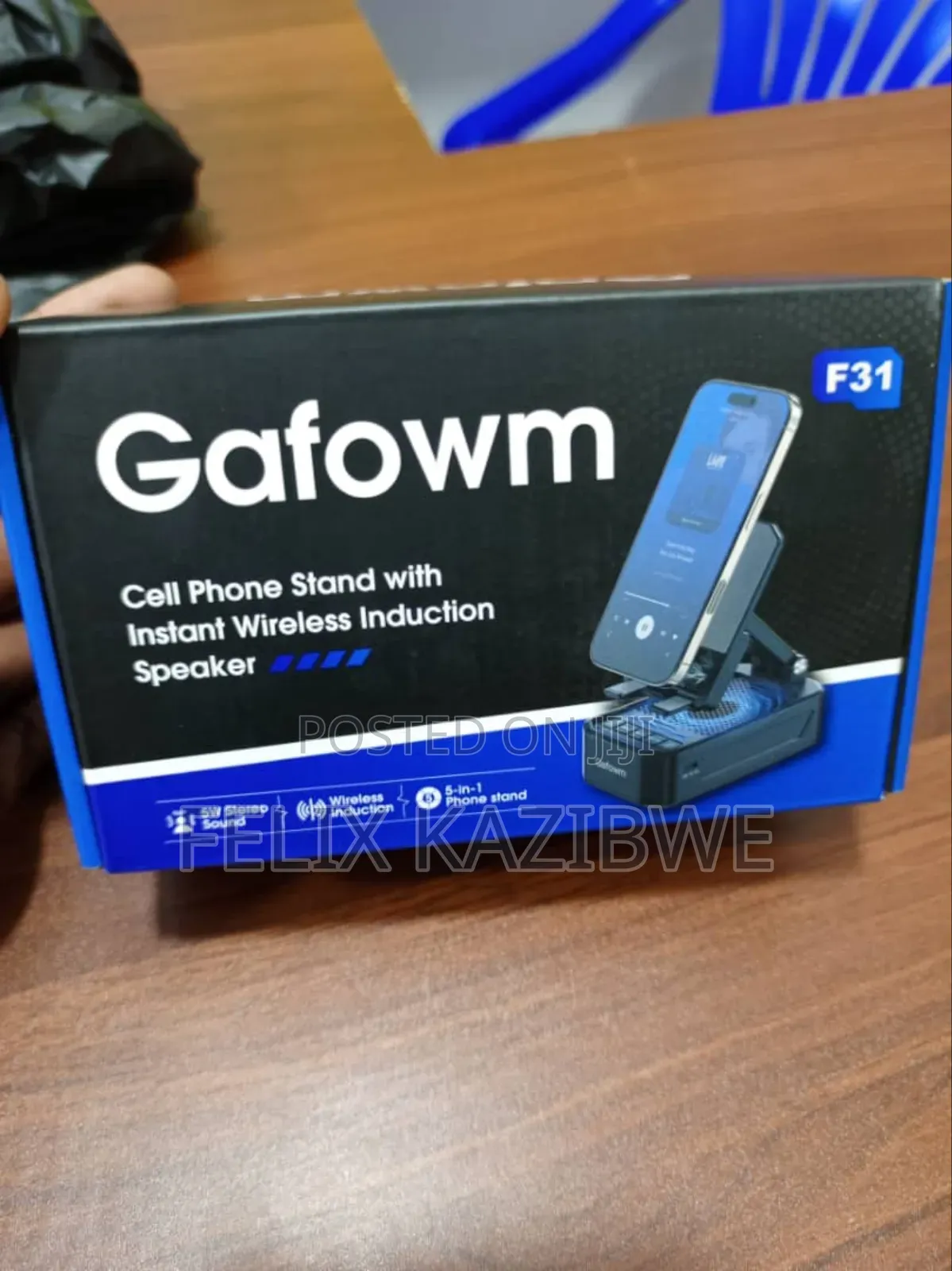Cell Phone Stand With Instant Wireless Induction Bluetooth Speaker.