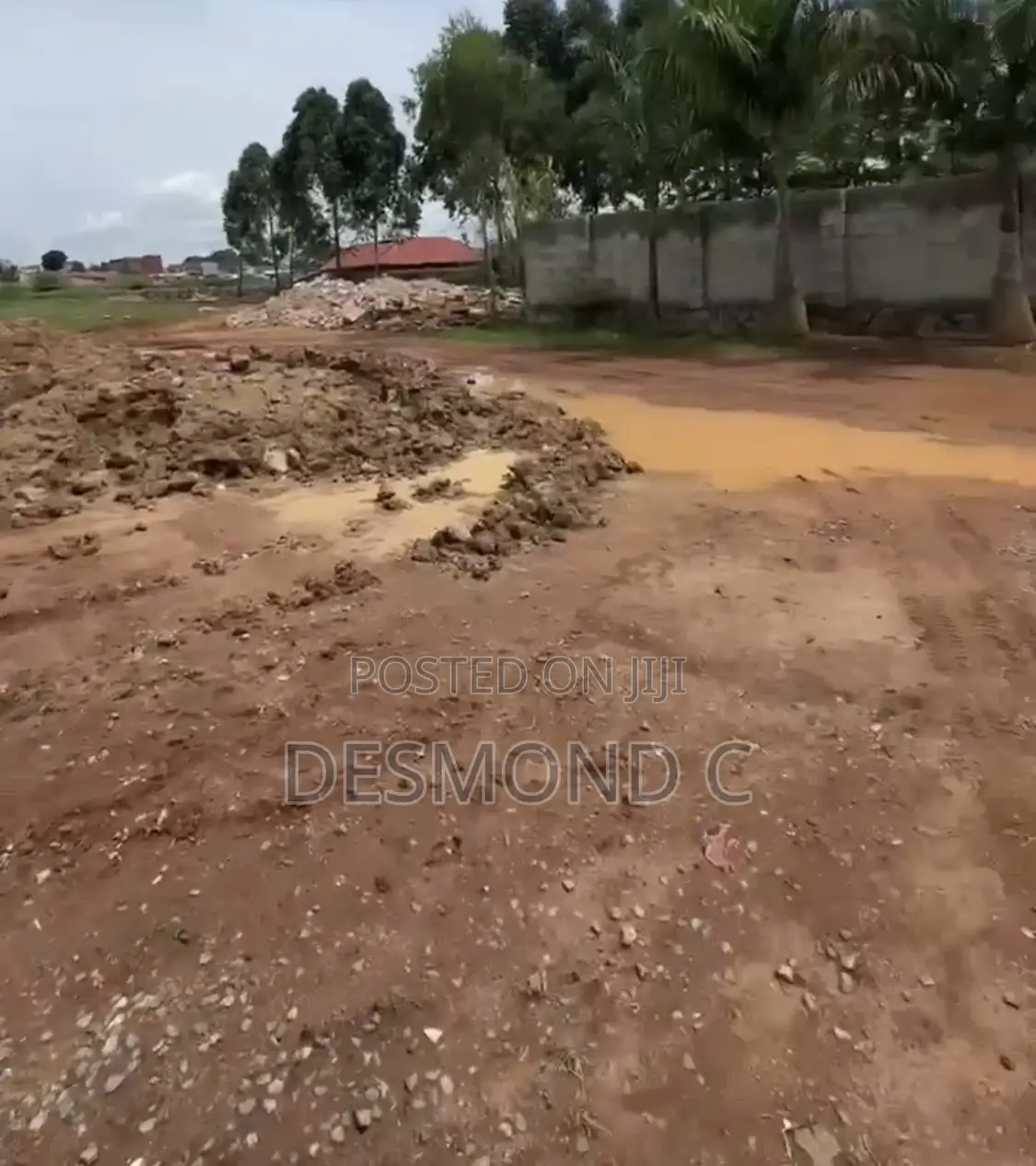 50*100 in Munyonyo, Direct Road Access