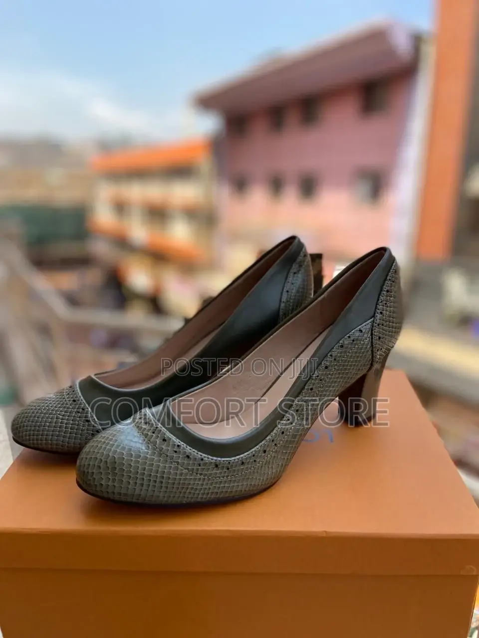 Lady’S Office Shoe
