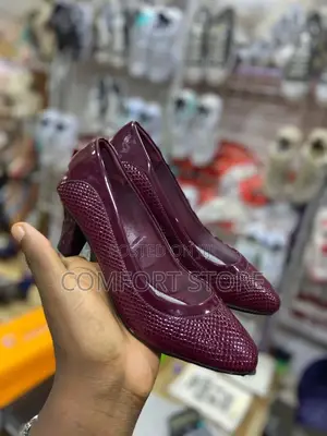 Women Closed Shoes