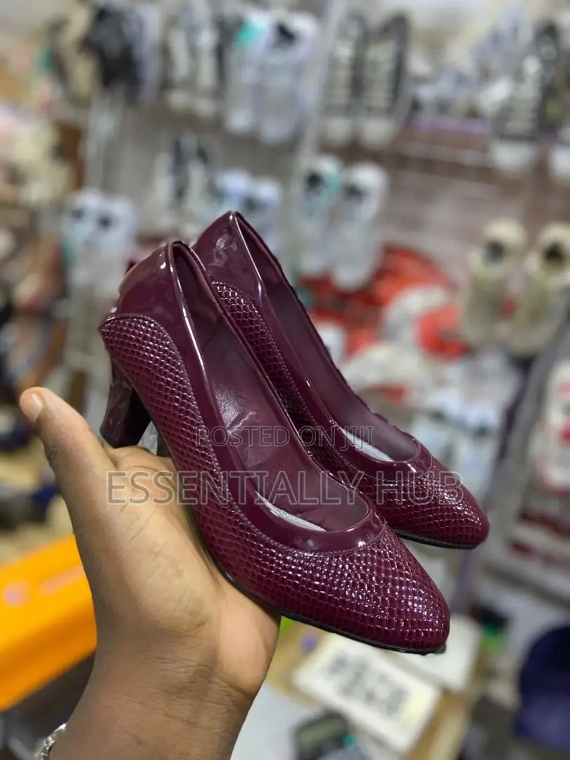 Women Closed Shoes