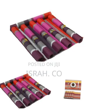 6 PCS Table Mats With a Runner