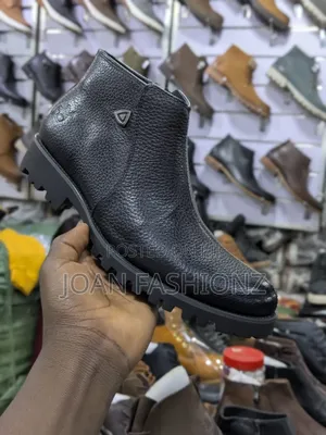Classy Men's Zip Up Timberland Boots _Black