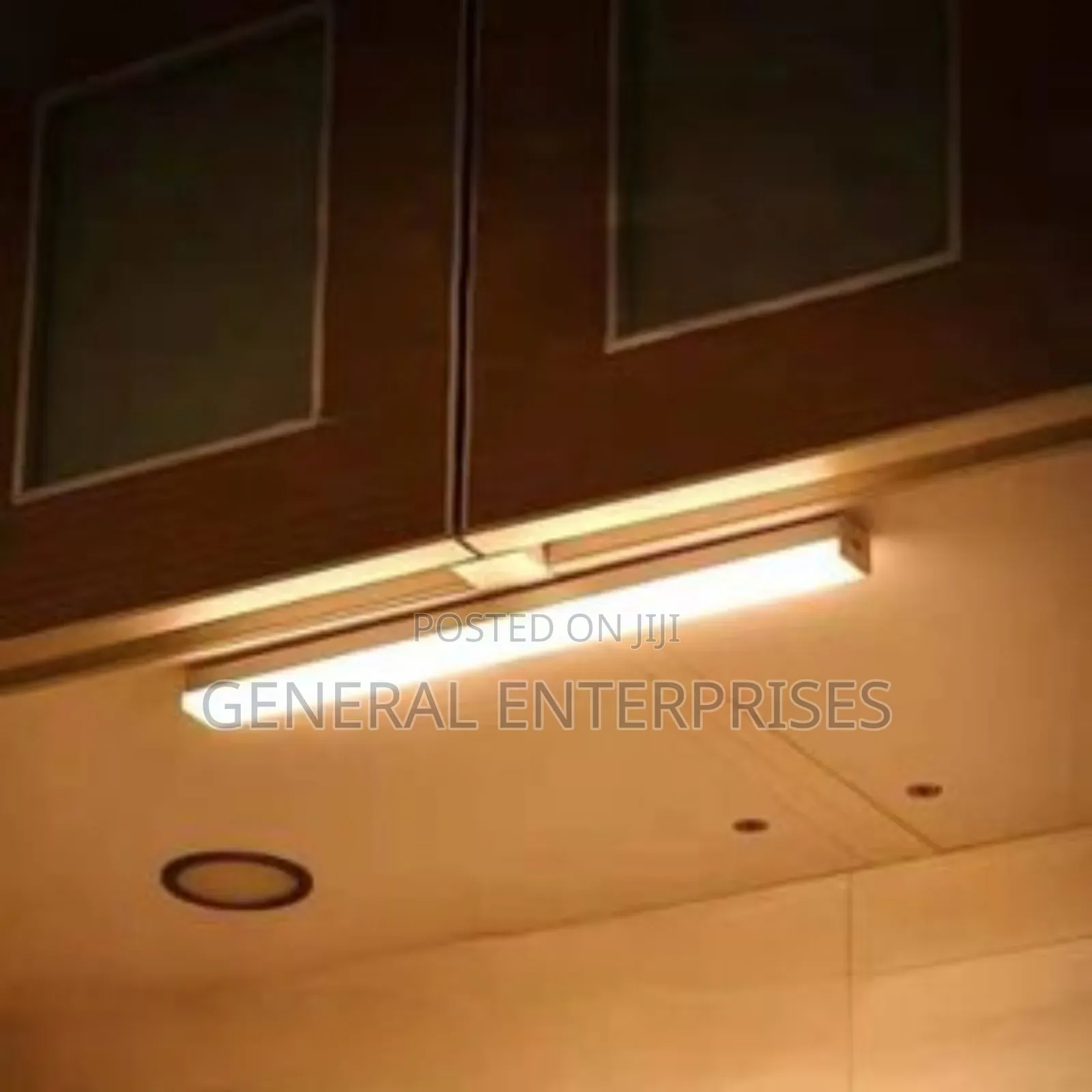 Mythco Under Cabinet Light Usb Charging Motion Sensor Night Light.