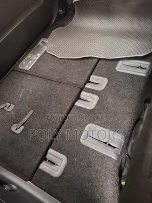Toyota Vanguard 2010 Gray