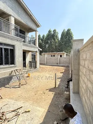 4bdrm Mansion in Goma for sale