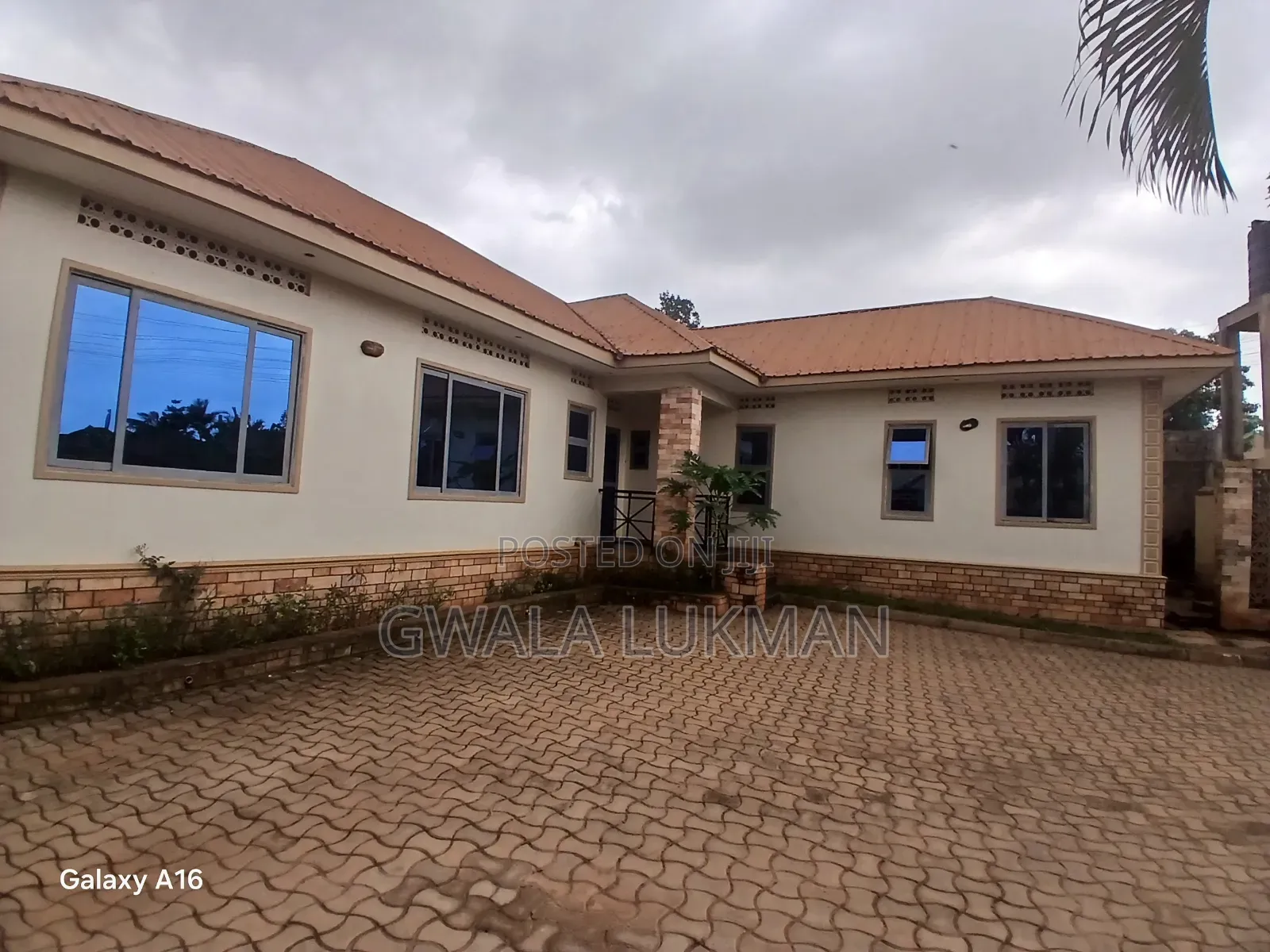 4bdrm Apartment in Kuambiro, Nakawa for sale