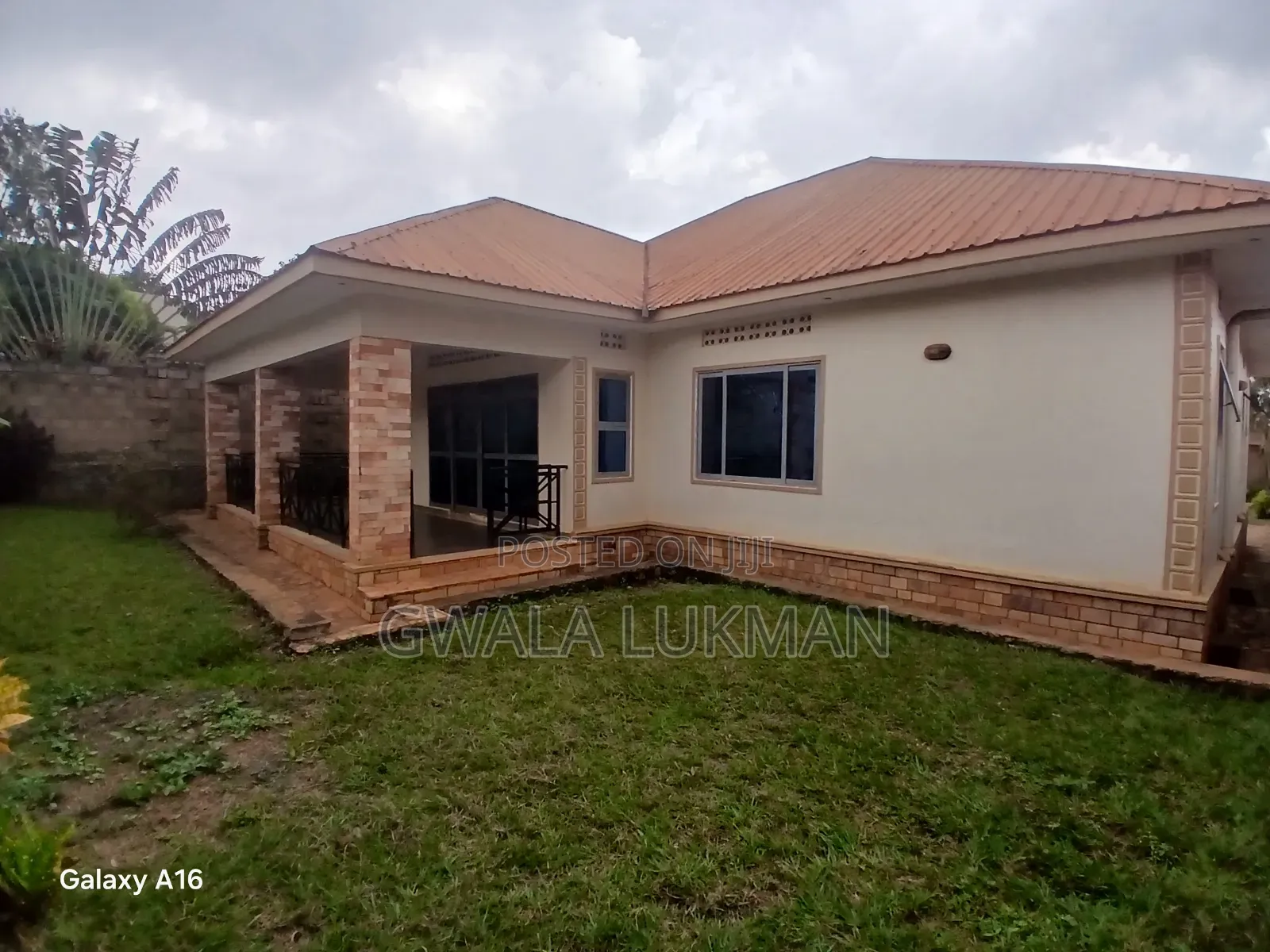 4bdrm Apartment in Kuambiro, Nakawa for sale
