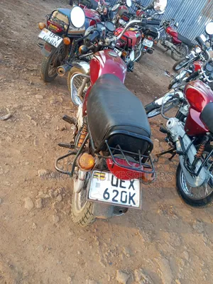 Bajaj Boxer 100 2021 Red
