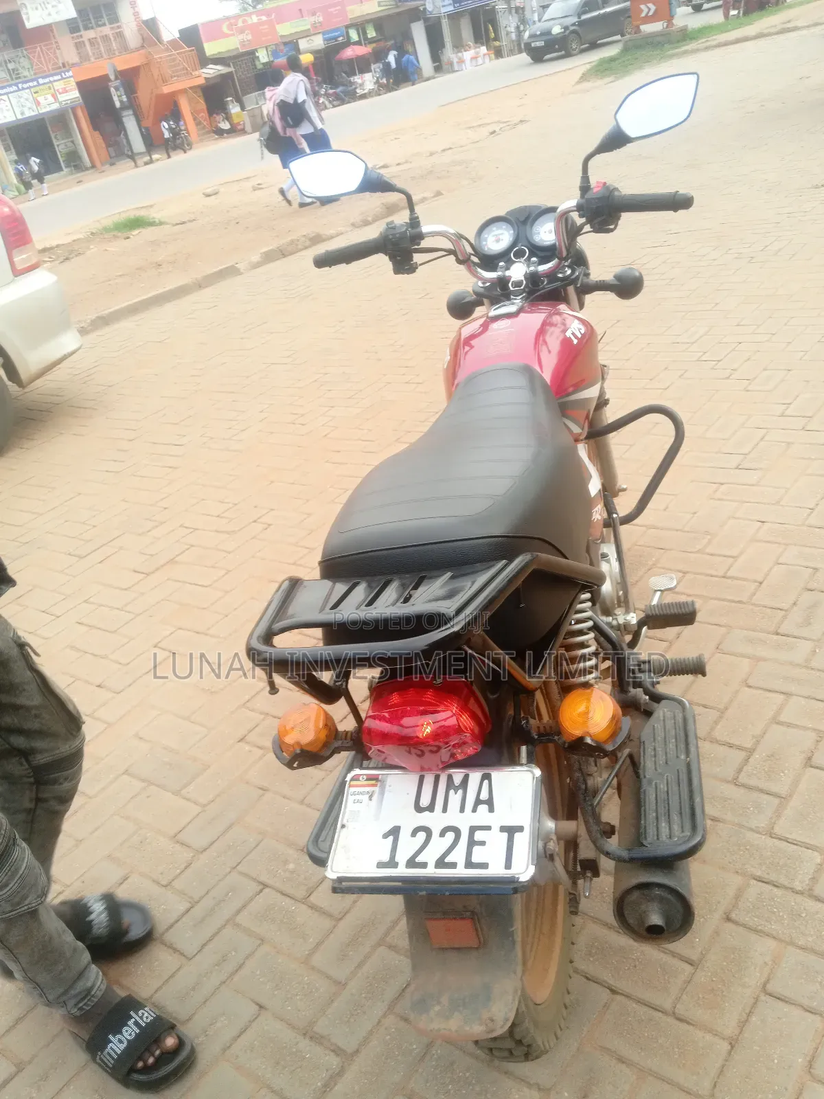 TVS HLX 125 2026 Red